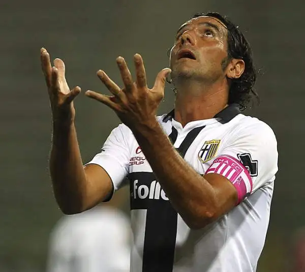 Partita pazza al Tardini con due espulsioni e ben 9 gol. Per il Milan a segno due volte Menez, Bonaventura, Honda e De Jong. Per il Parma in gol Cassano, Felipe, Lucarelli e un'autorete di De Sciglio.