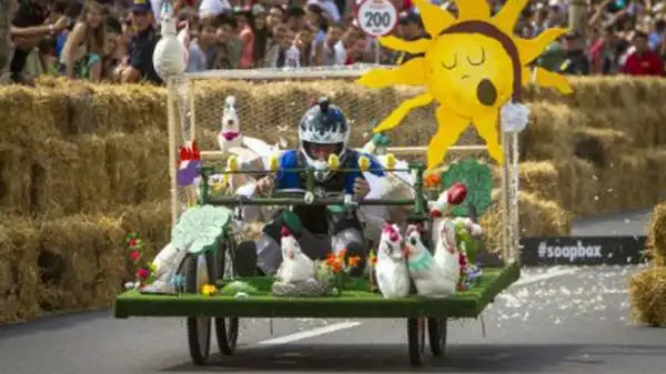 Torino il 28 settembre ospiterà la tappa italiana della Red Bull Soapbox Race: piloti amatoriali gareggiano al volante di vetture senza motore e costruite in casa.
