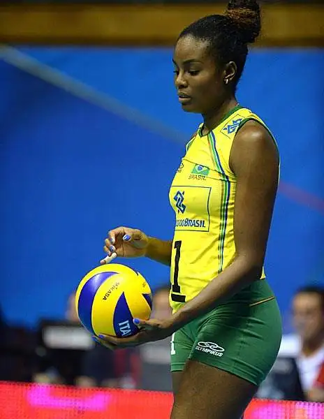 Quest'anno il mondiale femminile di pallavolo si disputa in Italia nelle città di Bari, Milano, Modena, Roma, Trieste e Verona. L'Italia è nel Gruppo A con Germania, Rep. Dominicana, Croazia Argentina