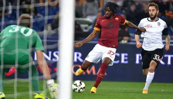Roma-Cesena 2-0. Gervinho 7. Sembra sempre più avere quattro polmoni e non due. Corre per tutta la partita e si rivela una spina costante nel fianco del Cesena. Peccato segni così poco...