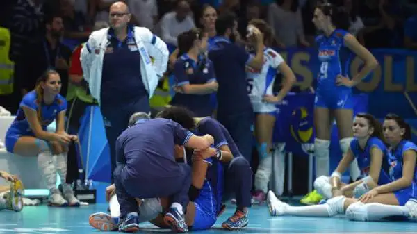 L'Italia era stata in grado di recuperare dallo svantaggio di 2-0 (strepitoso in particolare il terzo set, con un recupero nel recupero, dall'8-3 Brasile al 9-9).