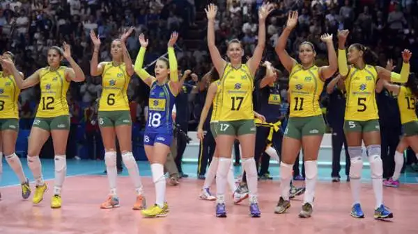 Il tie-break ha però premiato il Brasile, che sul 4-4 ha accelerato annullando le speranze di vittoria per le Azzurre.