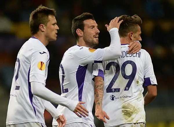 La squadra di Montella vince a Minsk con tre gol di scarto grazie ai gol di Aquilani, Ilicic e Bernardeschi confermando così il primo posto nel girone K di Europa League.