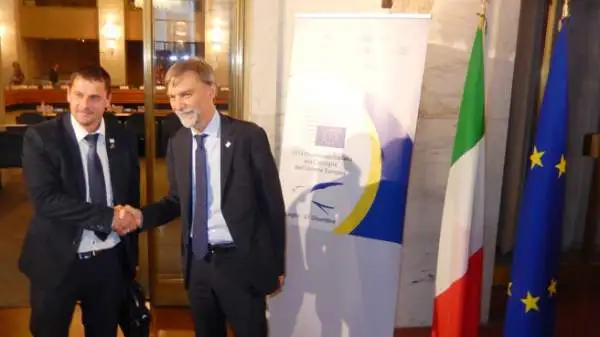 A Roma si è svolta una riunione informale dei ministri dello sport dell'Unione Europea: Graziano Delrio con il lettone Andis Geizans.