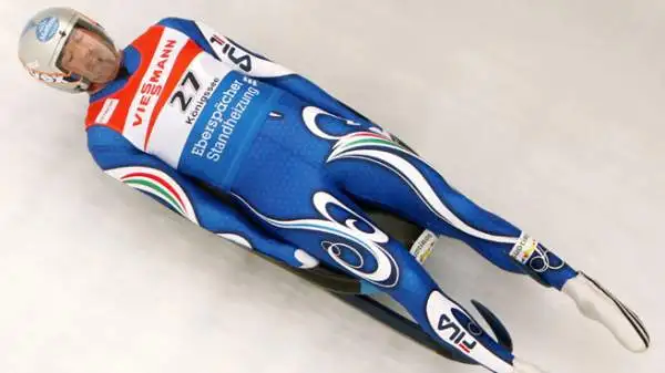 Il leggendario slittinista azzurro ha annunciato il ritiro dopo 6 medaglie in 6 edizioni diverse delle Olimpiadi Invernali. Nel suo palmarés anche il titolo mondiale, vinto 6 volte.