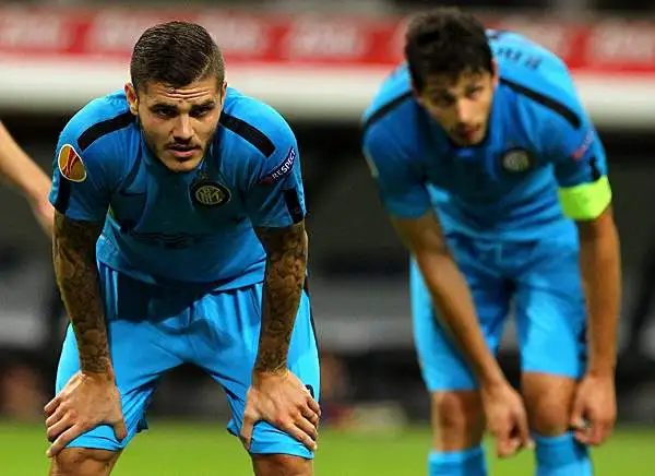 A San Siro l'Inter batte il Qarabag con un gol per tempo. In vantaggio al diciottesimo con D'Ambrosio i milanesi riescono poi a chiudere la partita a un quarto d'ora dalla fine con Icardi.