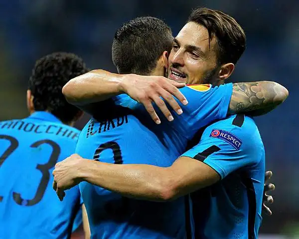 A San Siro l'Inter batte il Qarabag con un gol per tempo. In vantaggio al diciottesimo con D'Ambrosio i milanesi riescono poi a chiudere la partita a un quarto d'ora dalla fine con Icardi.