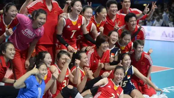 L'Italia ha perso la semifinale dei Mondiali di pallavolo femminile. La Cina si è imposta 3-1 e si giocherà l'oro con gli Stati Uniti. Finalina per il bronzo contro il Brasile per le Azzurre.