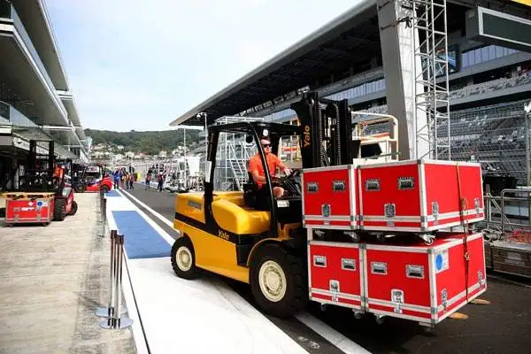 La Marussia, che è già al lavoro, potrebbe sostutuirlo con il collaudatore Alexander Rossi, mandare in pista il solo Max Chilton o addirittura non partecipare all'evento.
