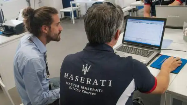 Una giornata da urlo all'Autodromo di Varano De' Melegari al volante del 'Tridente': il corso di guida della casa automobilistica modenese.