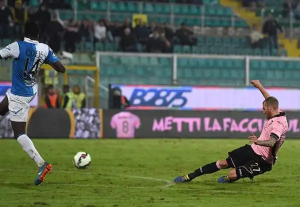 Vittoria fondamentale per gli uomini di Iachini che grazie al gol di Rigoni si portano a quota 9 in classifica. Per il Chievo invece è crisi vera, quarta sconfitta consecutiva e penultimo posto.