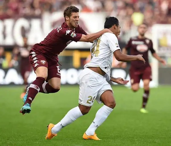 Dopo un primo tempo noioso, nella ripresa il Toro accelera e passa grazie alla rete dell'ex Quagliarella, colpo di testa su sponda di Amauri.