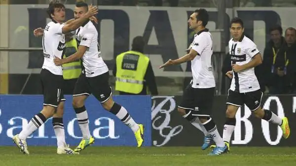 Parma-Inter 2-0. De Ceglie 7,5. Come riconosciuto da Donadoni, due gol non li aveva mai segnati neanche in allenamento.
