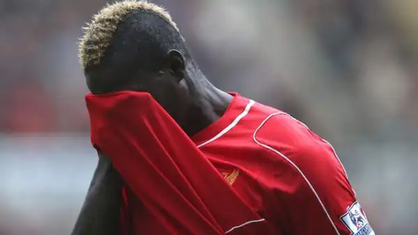 Balotelli. Il fallimento al Liverpool spinge SuperMario al ritorno in Italia. Tra le squadre interessate Inter, Napoli e anche la Sampdoria.