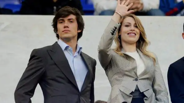 Barbara Berlusconi e Filippo Inzaghi hanno dato mandato ai propri avvocati di adire le vie legali contro tutti gli organi di informazione che riporteranno la notizia di una presunta loro relazione.