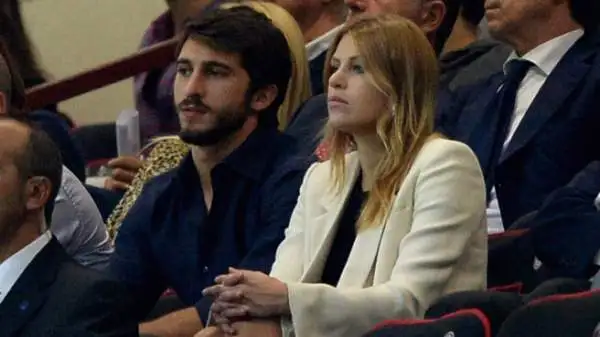 Barbara Berlusconi e Filippo Inzaghi hanno dato mandato ai propri avvocati di adire le vie legali contro tutti gli organi di informazione che riporteranno la notizia di una presunta loro relazione.