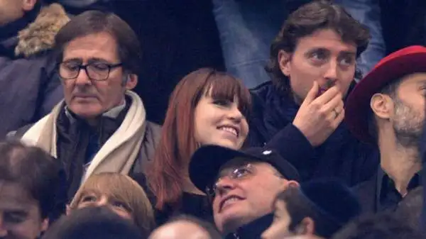 Barbara Berlusconi e Filippo Inzaghi hanno dato mandato ai propri avvocati di adire le vie legali contro tutti gli organi di informazione che riporteranno la notizia di una presunta loro relazione.