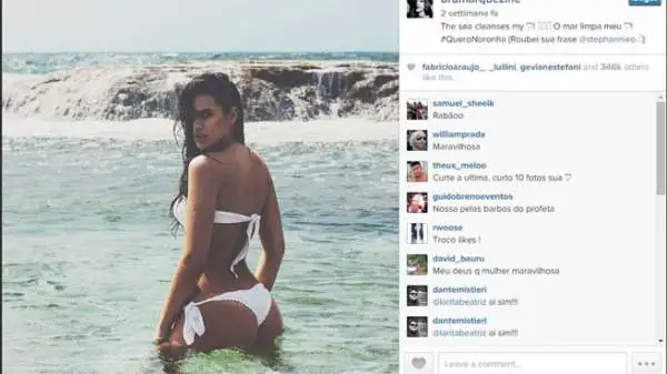 Bruna Marquezine, ex fidanzata di Neymar, è stata incoronata dai lettori della rivista brasiliana 'Vip' come la ragazza più sexy del pianeta.