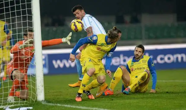 Niente riscatto, Lazio in bianco. Pareggio senza reti al Bentegodi contro il Chievo per la squadra di Pioli.