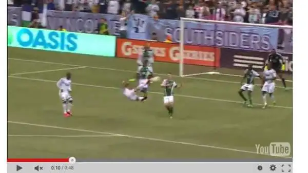 Rovesciata per Camilo Sanvezzo in Vancouver Whitecaps - Portland Timbers.