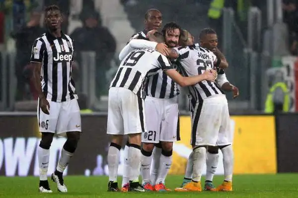 Pirlo! La Juve vince il derby al 93'. I bianconeri superano per 2-1 il Torino.
