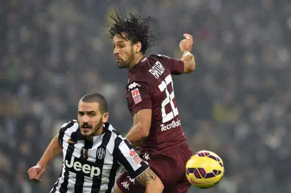 Pirlo! La Juve vince il derby al 93'. I bianconeri superano per 2-1 il Torino.