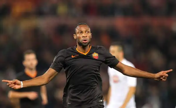 La Roma risponde alla goleada della Juventus al Parma con un secco 3-0 al Torino