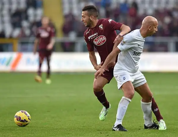 Partita bloccata, il Toro non riesce a trovare gli spazi davanti a una Dea molto abbottonata. Gli unici brividi del primo tempo sono un colpo di testa di Moretti e una parata di Gillet su Stendardo.