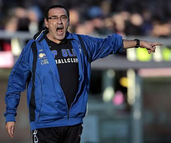 Fiorentina bloccata in casa nel derby con l'Empoli: viola avanti con Vargas, ma recuperati nella ripresa da Tonelli. Sciupata una buona occasione per avvicinarsi al terzo posto.