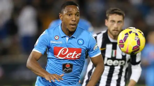 De Guzman 7. Se Pogba illumina in occasione del 2-1 lui è strepitoso sull'1-1, quando attira su di sé 2/4 della difesa più forte d'Italia, permettendo a Higuain di andare in rete (quasi) indisturbato.