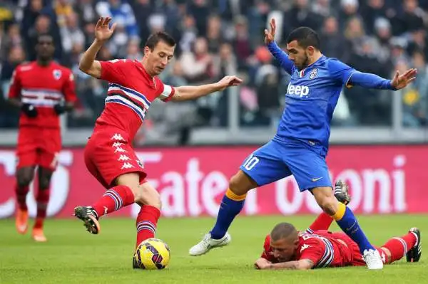 Gabbiadini ferma la Juve a Torino. Dopo 25 vittorie i bianconeri interrompono la propria striscia allo Stadium: la Sampdoria pareggia nella ripresa la rete di Evra.