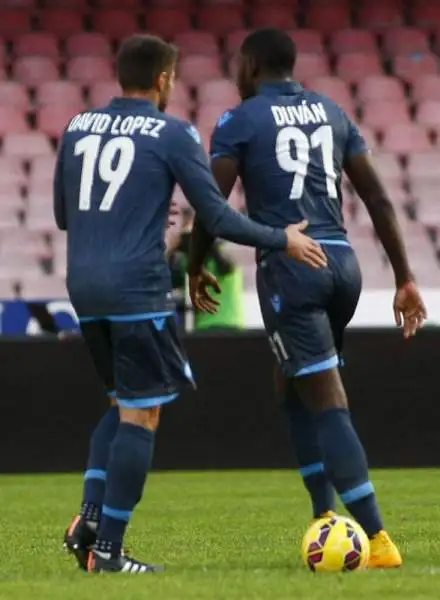 Pareggio ricco di emozioni al San Paolo con i toscani che vanno sul 2-0 con le reti di Rugani e Verdi e con il Napoli che acciuffa il pari con i gol di Zapata e De Guzman.