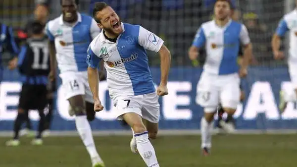Atalanta-Chievo 1-1. Lazarevic 7. Entra nel finale e con una punizione perfetta regala ai suoi il gol che permette al Chievo di restare in classifica davanti all'Atalanta. Fondamentale.
