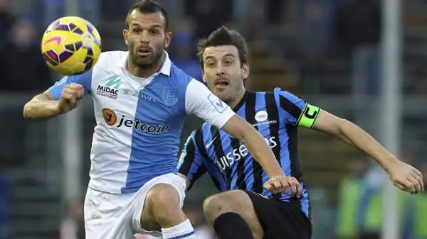 Atalanta-Chievo 1-1. Bellini 4,5. Dispiace stroncare un capitano di lungo corso, ma con i suoi in vantaggio incappa in un'espulsione evitabile con due gialli in due minuti. E poco dopo arriva il pari.