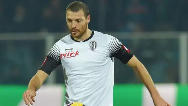 Cagliari-Cesena 2-1. Giorgi 5. E' l'autore del fallo da rigore su Ekdal che indirizza la partita dei romagnoli sui binari peggiori. Una leggerezza decisiva.