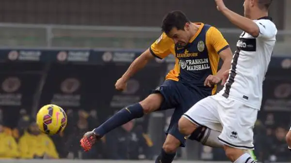 Verona-Parma 3-1. Saviola 6,5. Il 'Conejo' viene finalmente proposto dal primo minuto e mostra sprazzi di luce. Se trovasse continuità potrebbe rivelarsi un'importante arma in più per Mandorlini.