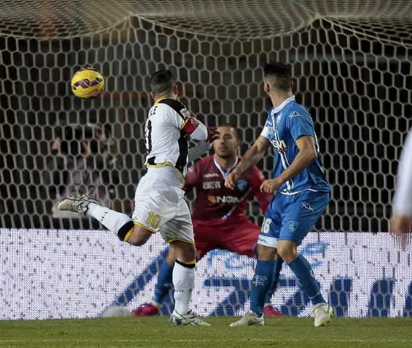 L'Udinese espugna il Castellani con un gol del solito Di Natale e un tiro-cross di Widmer. Di Saponara il provvisorio gol del pari peri toscani.