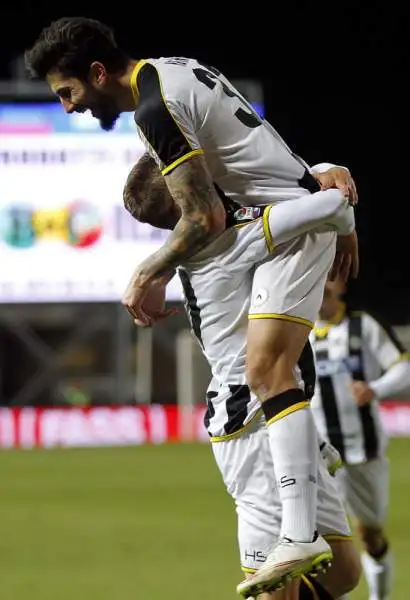 L'Udinese espugna il Castellani con un gol del solito Di Natale e un tiro-cross di Widmer. Di Saponara il provvisorio gol del pari peri toscani.