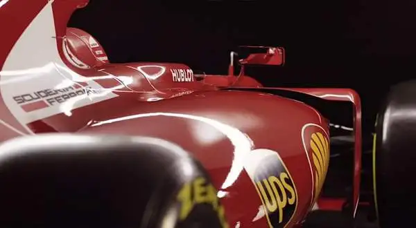 Il triangolo inferiore della sospensione anteriore, invece, ricorda la soluzione adottata dai campioni del mondo della Mercedes.