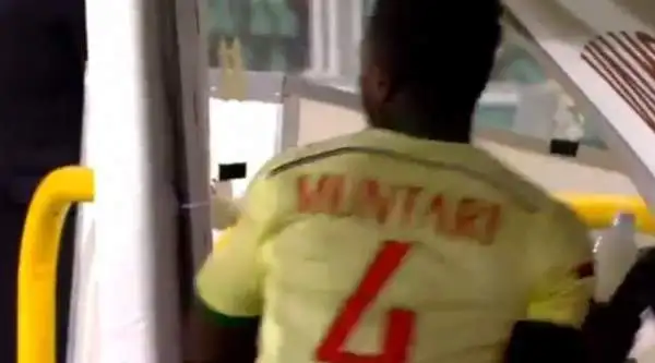 Torino-Milan 1-1. Muntari 5. Nervoso, lotta ma commette molti falli al limite, e prende un giallo che sa di arancione. Inzaghi lo sostituisce, lui lancia di tutto in panchina: non una bella scena.