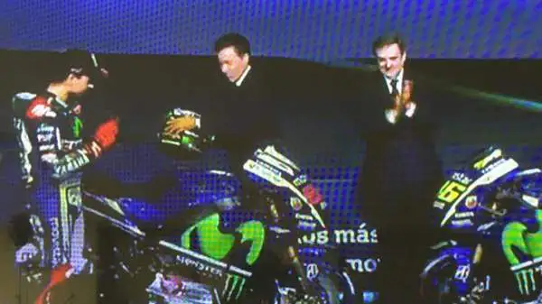 Presentata a Madrid la Yamaha che guideranno Valentino Rossi e Jorge Lorenzo nel 2015.