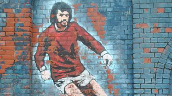 Inizia da Belfast "Storie di Campioni" di Sky. Poi toccherà a Cruyff, Cristiano Ronaldo, Puskas, Rivera e Di Stefano.