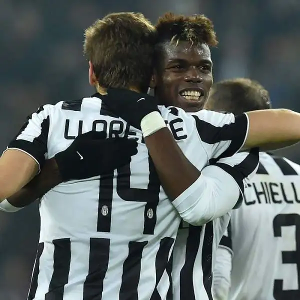 La Juventus soffre ma piega l'Atalanta, passata in vantaggio con un gol di Migliaccio, grazie alle reti di Llorente e Pirlo.