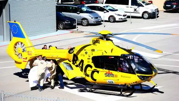 Alla base dell'incidente dovrebbe esserci un guasto tecnico, forse a una sospensione, ma c'è chi parla anche di un lieve malore accusato prima dell'impatto.