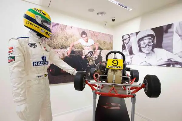 Inaugurata a Torino la mostra sull’indimenticato campione di Formula Uno. Presente anche l'ex capitano della Juventus.