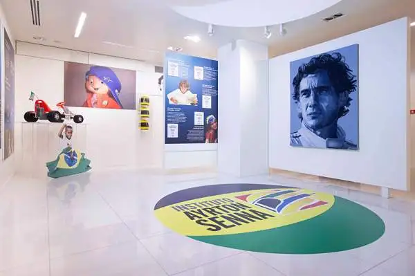 Inaugurata a Torino la mostra sull’indimenticato campione di Formula Uno. Presente anche l'ex capitano della Juventus.