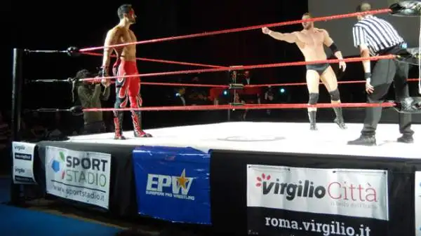 La Total Nonstop Action Wrestling ha scelto un evento benefico promosso dalla EPW (European Pro Wrestling) per fare il suo esordio in Italia.