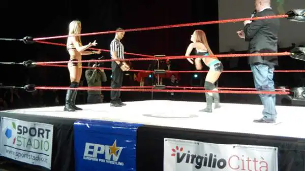 La Total Nonstop Action Wrestling ha scelto un evento benefico promosso dalla EPW (European Pro Wrestling) per fare il suo esordio in Italia.