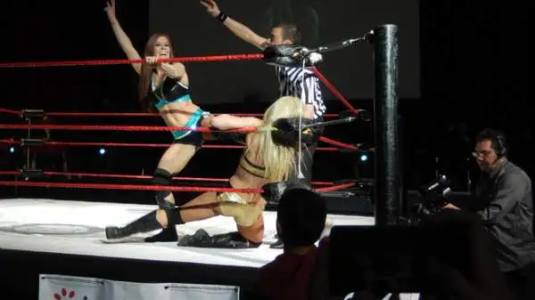 La Total Nonstop Action Wrestling ha scelto un evento benefico promosso dalla EPW (European Pro Wrestling) per fare il suo esordio in Italia.