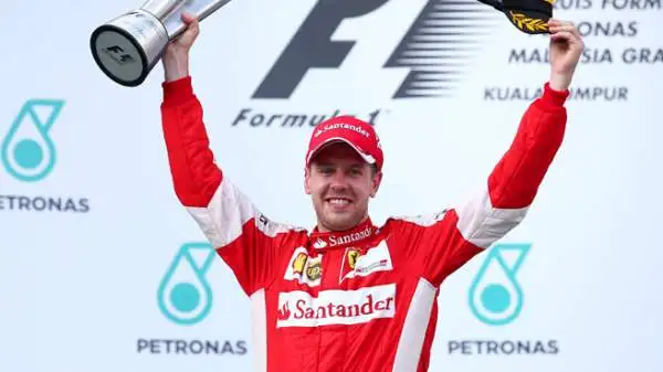 Strategia vincente per la Ferrari, che opta per le due soste ai box e ottiene il massimo risultato.
